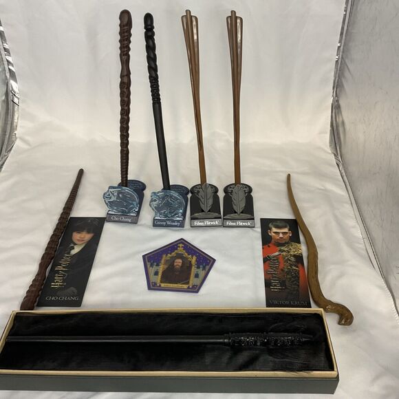 7 HARRY POTTER MYSTERY WANDS PATRONUS PROFESSOR SERIES WIZARDING WORLD - Picture 2 of 8